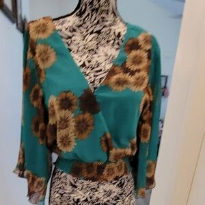 Kalftine floral electric pleated bell sleeves blouse